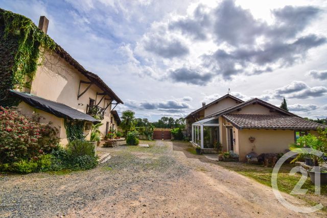 Maison à vendre - 5 pièces - 162 m2 - St Trivier Sur Moignans - 01 - RHONE-ALPES