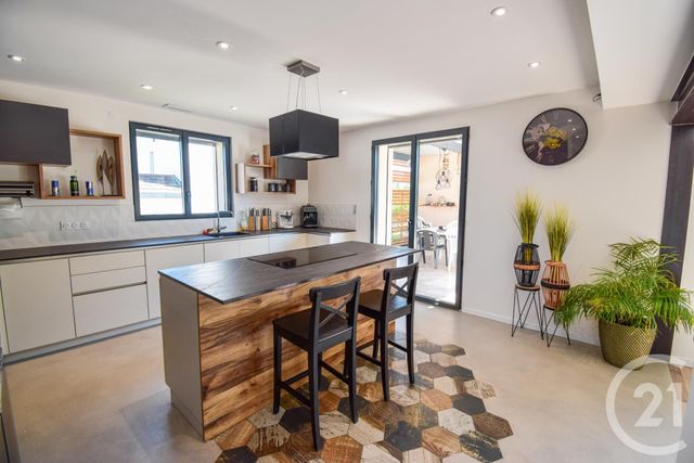 Afficher la photo en grand Maison à vendre - 6 pièces - 220 m2 - Morance - 69 - RHONE-ALPES