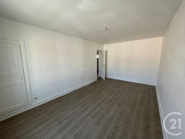 Afficher la photo en grand Appartement F3 à vendre - 3 pièces - 71 m2 - St Georges De Reneins - 69 - RHONE-ALPES