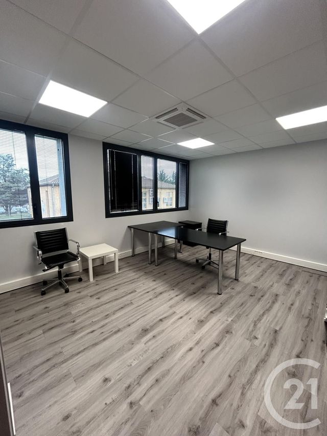 Afficher la photo en grand Appartement Local à louer - 1 pièce - 21,88 m2 - Villefranche Sur Saone - 69 - RHONE-ALPES