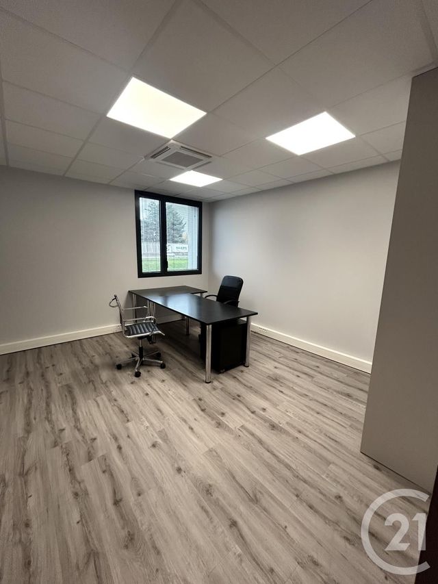 Afficher la photo en grand Appartement Local à louer - 1 pièce - 15,76 m2 - Villefranche Sur Saone - 69 - RHONE-ALPES