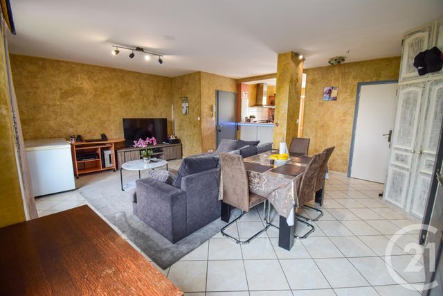 Afficher la photo en grand Appartement T3 à vendre - 4 pièces - 69,41 m2 - Villefranche Sur Saone - 69 - RHONE-ALPES