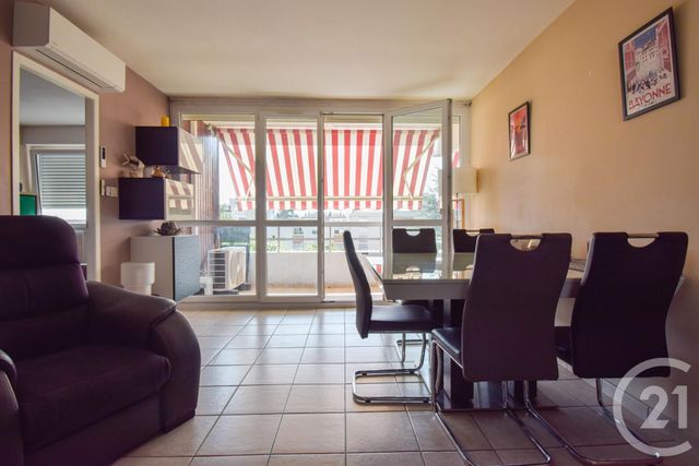 Afficher la photo en grand Appartement F5 à vendre - 4 pièces - 79 m2 - Villefranche Sur Saone - 69 - RHONE-ALPES