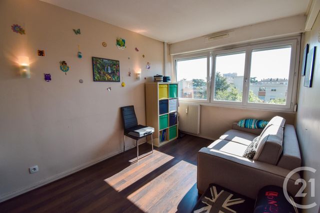 Afficher la photo en grand Appartement F5 à vendre - 4 pièces - 79 m2 - Villefranche Sur Saone - 69 - RHONE-ALPES