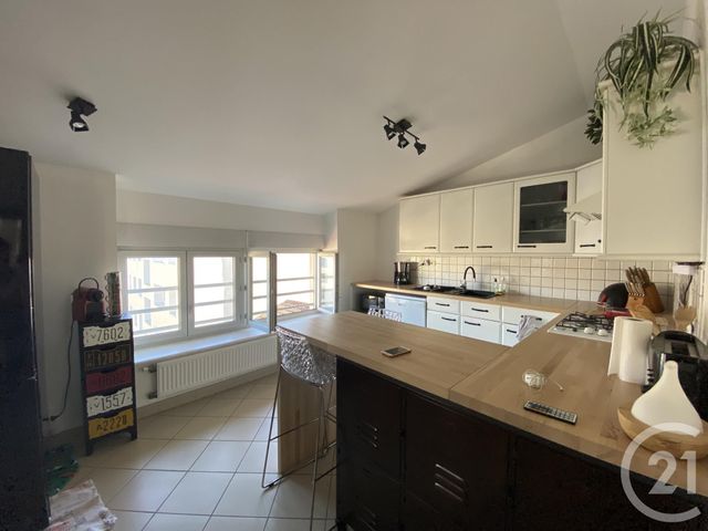Afficher la photo en grand Appartement T3 à louer - 3 pièces - 70 m2 - Villefranche Sur Saone - 69 - RHONE-ALPES