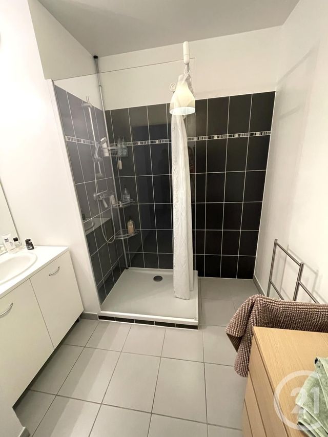 Appartement T3 &agrave; louer - 3 pi&egrave;ces - 67,74 m2 - Jassans Riottier - 01 - RHONE-ALPES