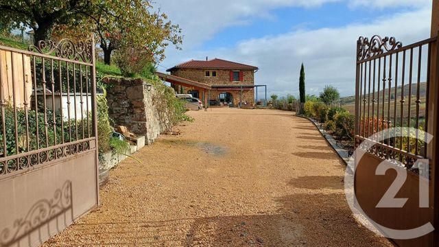 Maison à louer - 5 pièces - 150 m2 - Vaux En Beaujolais - 69 - RHONE-ALPES