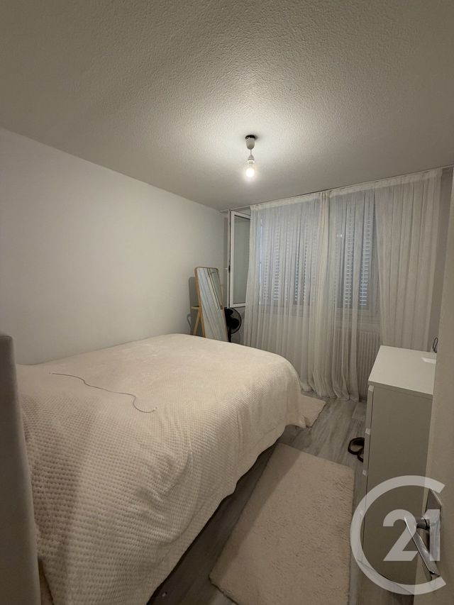 Appartement F4 &agrave; louer - 4 pi&egrave;ces - 79,20 m2 - Villefranche Sur Saone - 69 - RHONE-ALPES