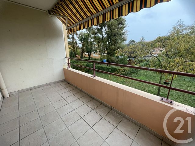 Appartement F3 &agrave; louer - 3 pi&egrave;ces - 76 m2 - Villefranche Sur Saone - 69 - RHONE-ALPES