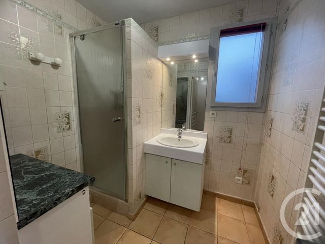 Appartement F3 &agrave; louer - 3 pi&egrave;ces - 76 m2 - Villefranche Sur Saone - 69 - RHONE-ALPES