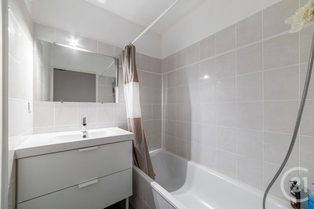 Appartement F4 &agrave; louer - 4 pi&egrave;ces - 74,84 m2 - Villefranche Sur Saone - 69 - RHONE-ALPES