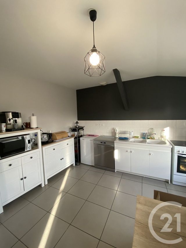 Appartement F3 &agrave; louer - 3 pi&egrave;ces - 77 m2 - Trevoux - 01 - RHONE-ALPES