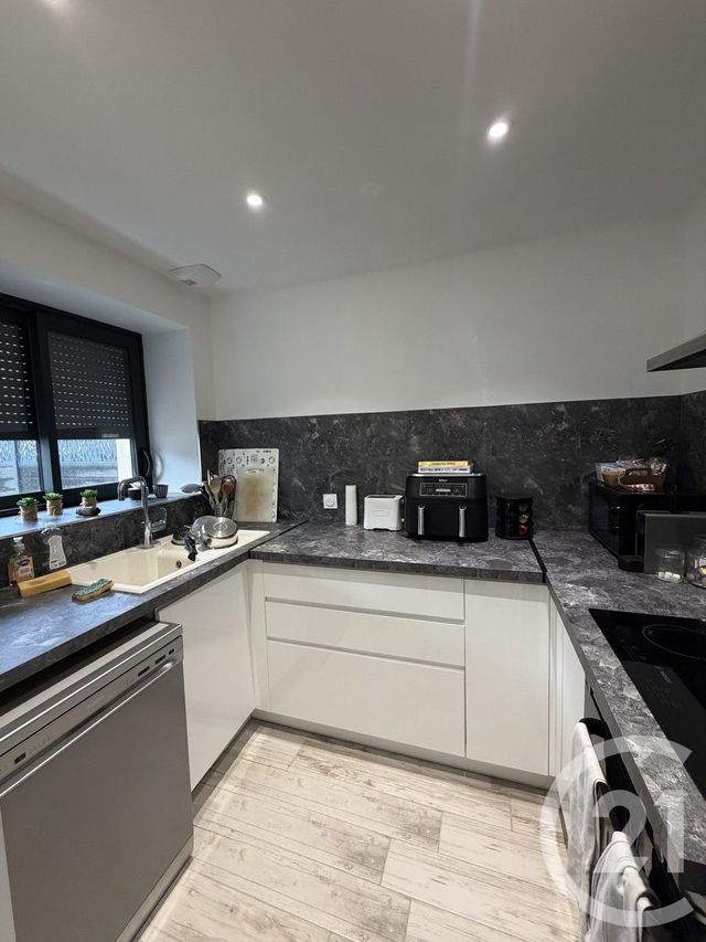 Appartement F2 &agrave; louer - 2 pi&egrave;ces - 60,58 m2 - Savigneux - 01 - RHONE-ALPES