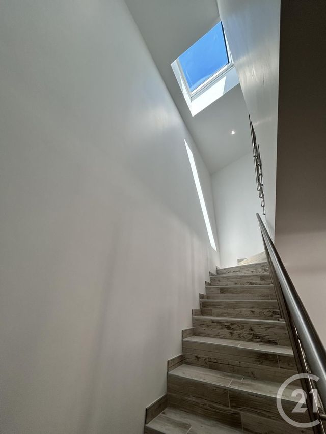 Appartement F2 &agrave; louer - 2 pi&egrave;ces - 60,58 m2 - Savigneux - 01 - RHONE-ALPES