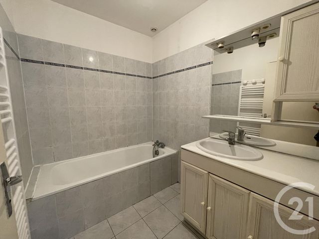 Appartement F2 &agrave; louer - 2 pi&egrave;ces - 44,59 m2 - Villefranche Sur Saone - 69 - RHONE-ALPES