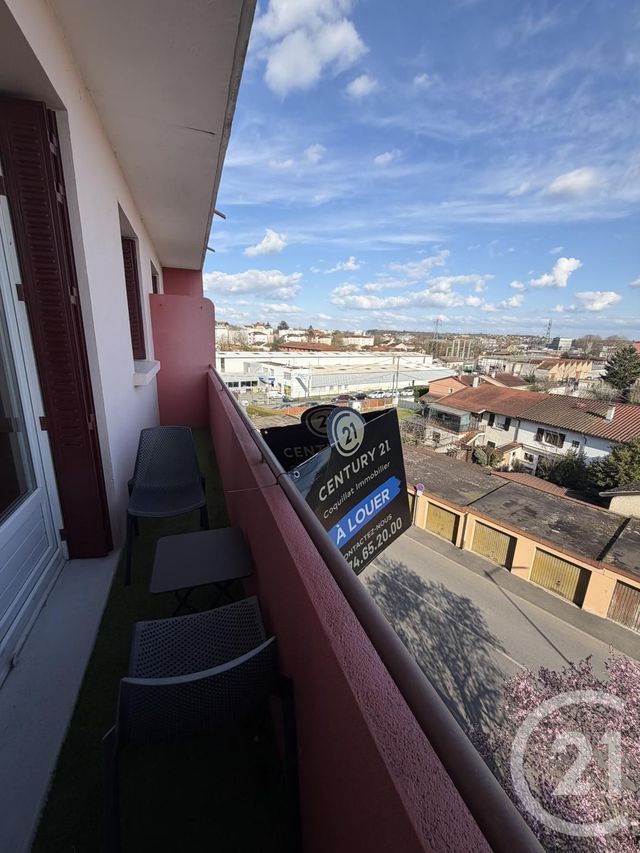 Appartement T3 &agrave; louer - 4 pi&egrave;ces - 63,63 m2 - Villefranche Sur Saone - 69 - RHONE-ALPES