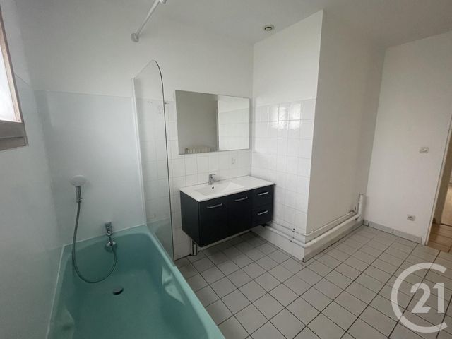 Maison &agrave; louer - 5 pi&egrave;ces - 100 m2 - St Julien - 69 - RHONE-ALPES