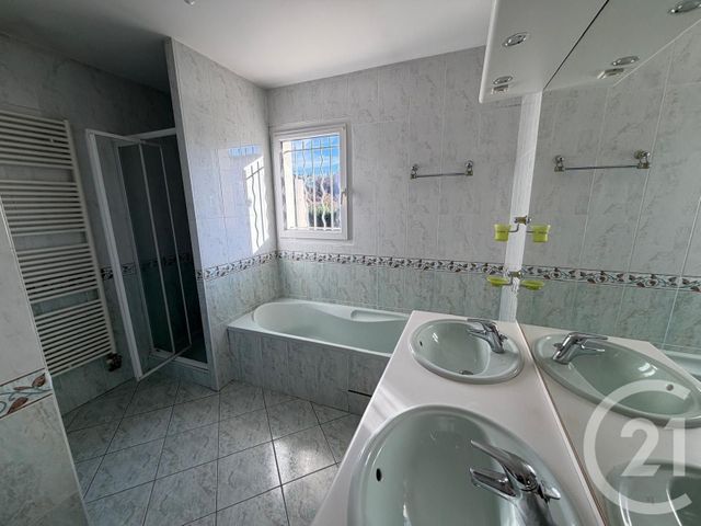 Maison &agrave; louer - 5 pi&egrave;ces - 154,62 m2 - Reyrieux - 01 - RHONE-ALPES