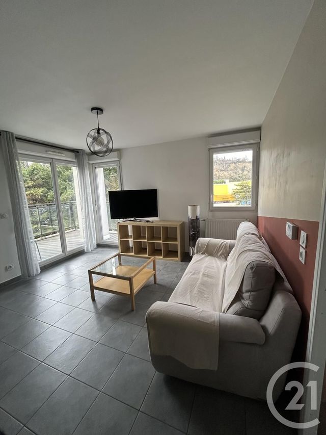 Appartement F2 &agrave; louer - 2 pi&egrave;ces - 42,60 m2 - Neuville Sur Saone - 69 - RHONE-ALPES