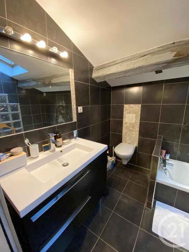 Appartement F2 &agrave; louer - 3 pi&egrave;ces - 76,21 m2 - Villefranche Sur Saone - 69 - RHONE-ALPES