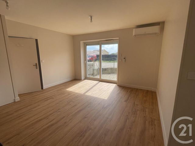 Appartement F2 &agrave; louer - 2 pi&egrave;ces - 36,10 m2 - Savigneux - 01 - RHONE-ALPES
