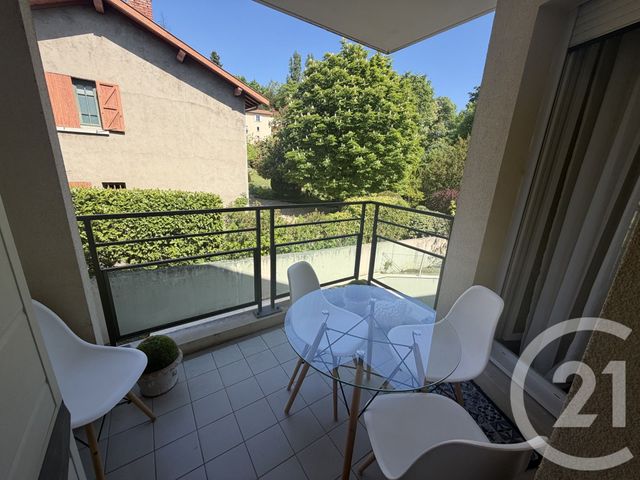 Appartement F3 &agrave; louer - 3 pi&egrave;ces - 63,74 m2 - Fontaines Sur Saone - 69 - RHONE-ALPES