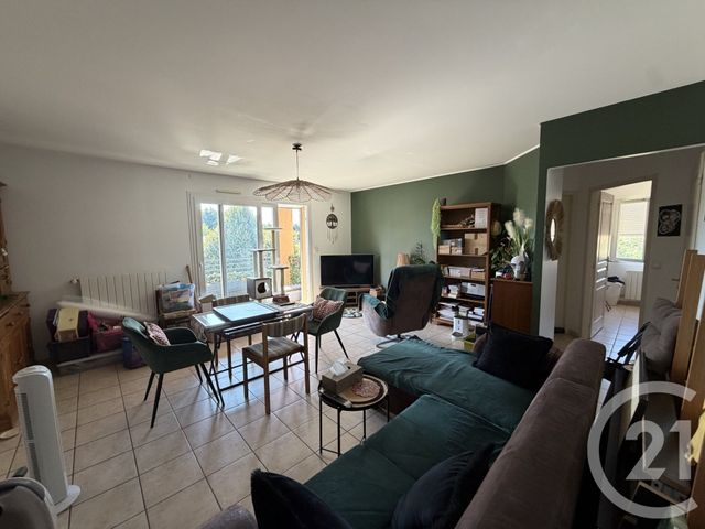 Appartement F3 &agrave; louer - 3 pi&egrave;ces - 75 m2 - Fareins - 01 - RHONE-ALPES