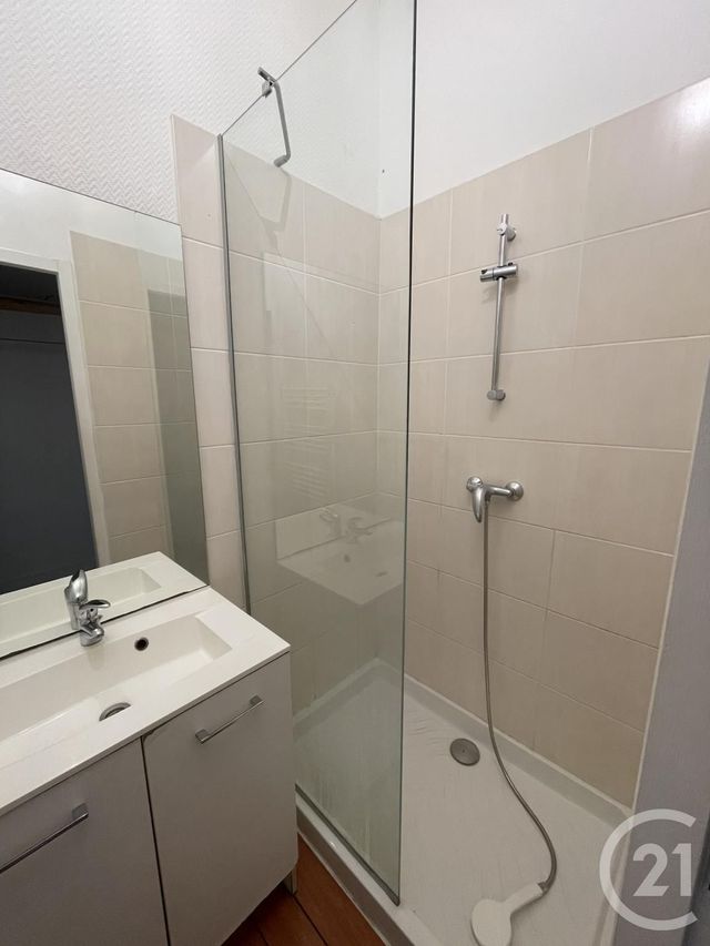 Appartement &agrave; louer - 2 pi&egrave;ces - 38,06 m2 - Trevoux - 01 - RHONE-ALPES