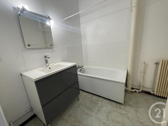 Appartement F4 &agrave; louer - 4 pi&egrave;ces - 78,40 m2 - Villefranche Sur Saone - 69 - RHONE-ALPES