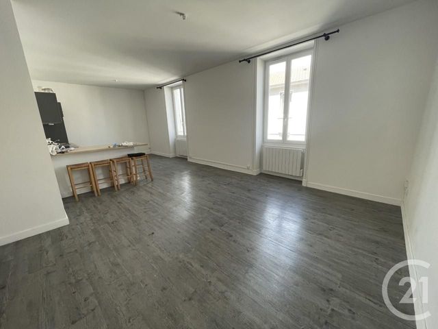 Appartement F3 &agrave; louer - 3 pi&egrave;ces - 74,76 m2 - Villefranche Sur Saone - 69 - RHONE-ALPES