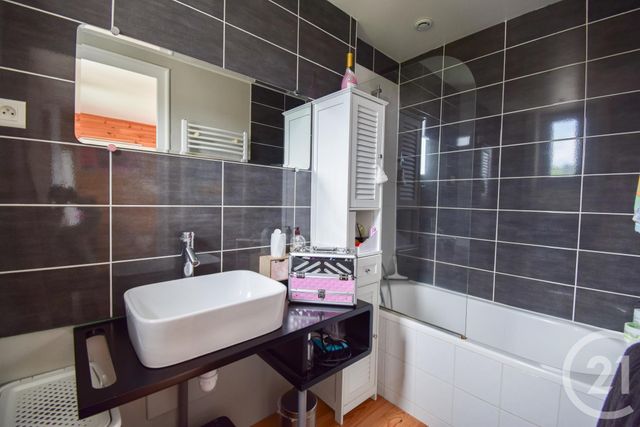 Maison à vendre - 6 pièces - 210 m2 - Poule Les Echarmeaux - 69 - RHONE-ALPES