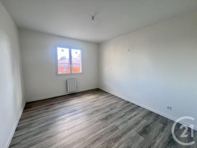 Appartement T4 à louer - 4 pièces - 110 m2 - La Chapelle De Guinchay - 71 - BOURGOGNE