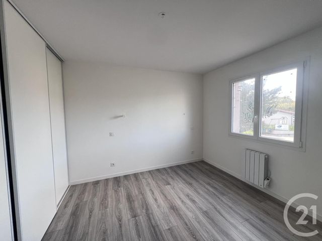 Appartement T4 à louer - 4 pièces - 110 m2 - La Chapelle De Guinchay - 71 - BOURGOGNE