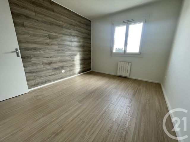Afficher la photo en grand Appartement F3 à louer - 3 pièces - 63 m2 - Villie Morgon - 69 - RHONE-ALPES