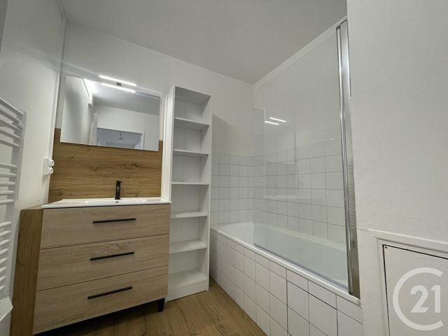 Afficher la photo en grand Appartement F3 à louer - 3 pièces - 63 m2 - Villie Morgon - 69 - RHONE-ALPES