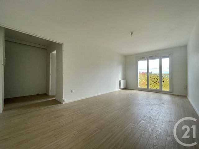 Afficher la photo en grand Appartement F3 à louer - 3 pièces - 63 m2 - Villie Morgon - 69 - RHONE-ALPES