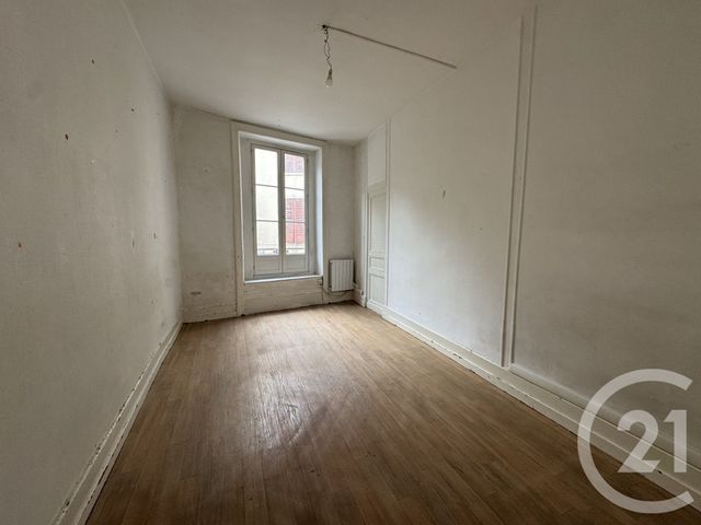 Afficher la photo en grand Appartement F4 à vendre - 4 pièces - 74,87 m2 - Beaujeu - 69 - RHONE-ALPES