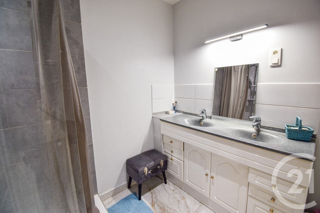 Afficher la photo en grand Maison à vendre - 5 pièces - 301,95 m2 - Jassans Riottier - 01 - RHONE-ALPES