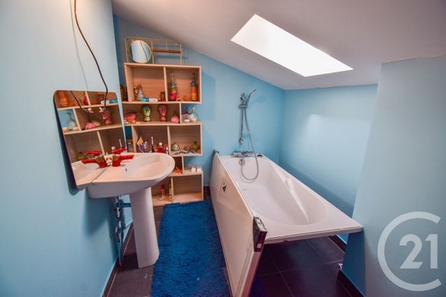 Afficher la photo en grand Maison à vendre - 5 pièces - 301,95 m2 - Jassans Riottier - 01 - RHONE-ALPES