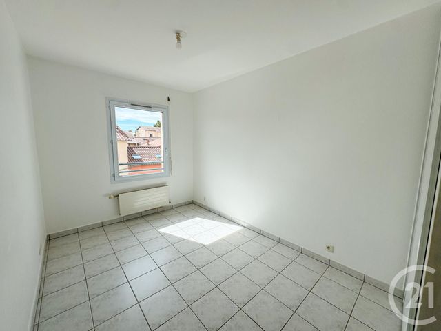 Appartement F3 &agrave; vendre - 4 pi&egrave;ces - 61,74 m2 - Montmerle Sur Saone - 01 - RHONE-ALPES