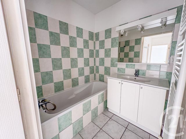 Appartement F3 &agrave; vendre - 4 pi&egrave;ces - 61,74 m2 - Montmerle Sur Saone - 01 - RHONE-ALPES