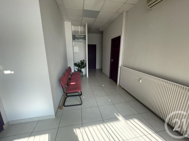 Appartement Local à louer - 1 pièce - 20 m2 - Villefranche Sur Saone - 69 - RHONE-ALPES