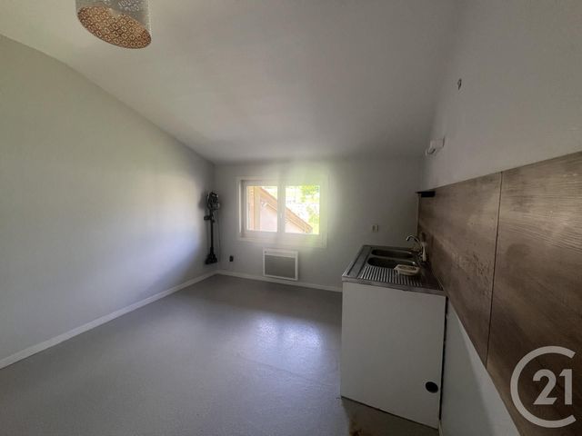 Appartement T3 à louer - 3 pièces - 76,42 m2 - Julienas - 69 - RHONE-ALPES