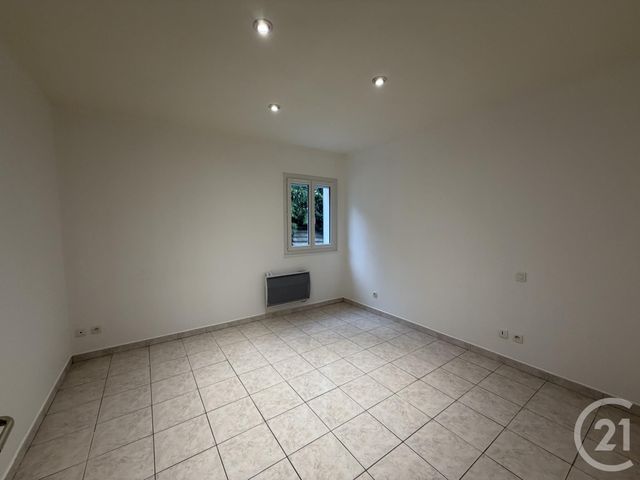 Maison &agrave; louer - 5 pi&egrave;ces - 125,82 m2 - Montmerle Sur Saone - 01 - RHONE-ALPES