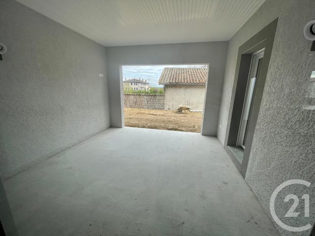 Maison &agrave; louer - 5 pi&egrave;ces - 134 m2 - La Chapelle De Guinchay - 71 - BOURGOGNE