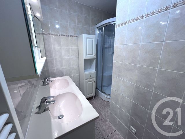 Maison &agrave; louer - 5 pi&egrave;ces - 100 m2 - Chiroubles - 69 - RHONE-ALPES