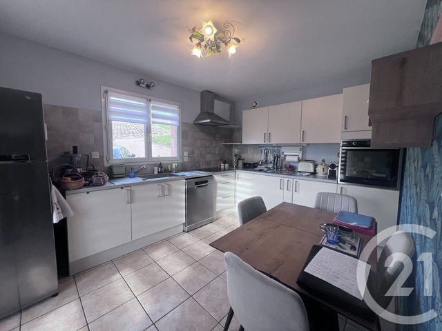 Maison &agrave; louer - 5 pi&egrave;ces - 129,72 m2 - Pruzilly - 71 - BOURGOGNE