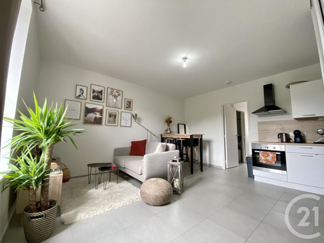 Appartement F2 à louer ST ETIENNE DES OULLIERES