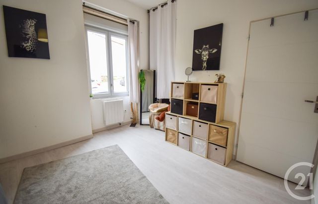 Appartement T3 &agrave; vendre - 4 pi&egrave;ces - 71,24 m2 - St Etienne Des Oullieres - 69 - RHONE-ALPES