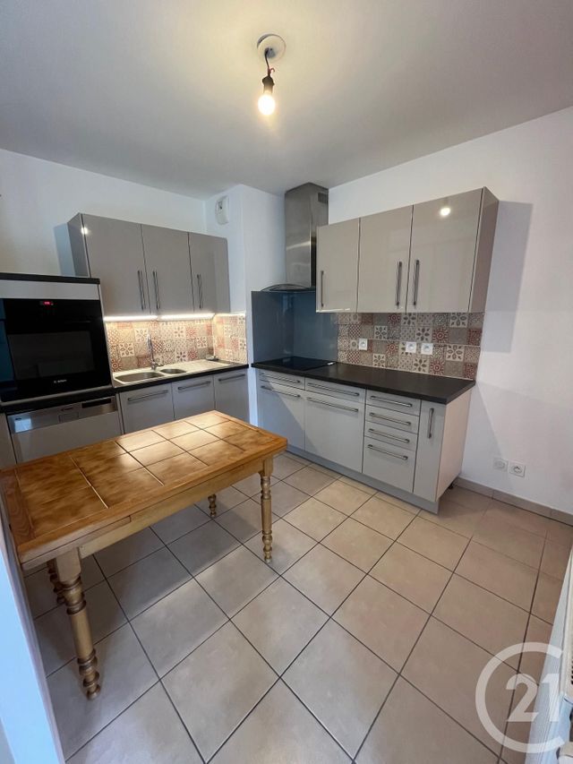Appartement F4 &agrave; louer - 4 pi&egrave;ces - 81,61 m2 - Villefranche Sur Saone - 69 - RHONE-ALPES